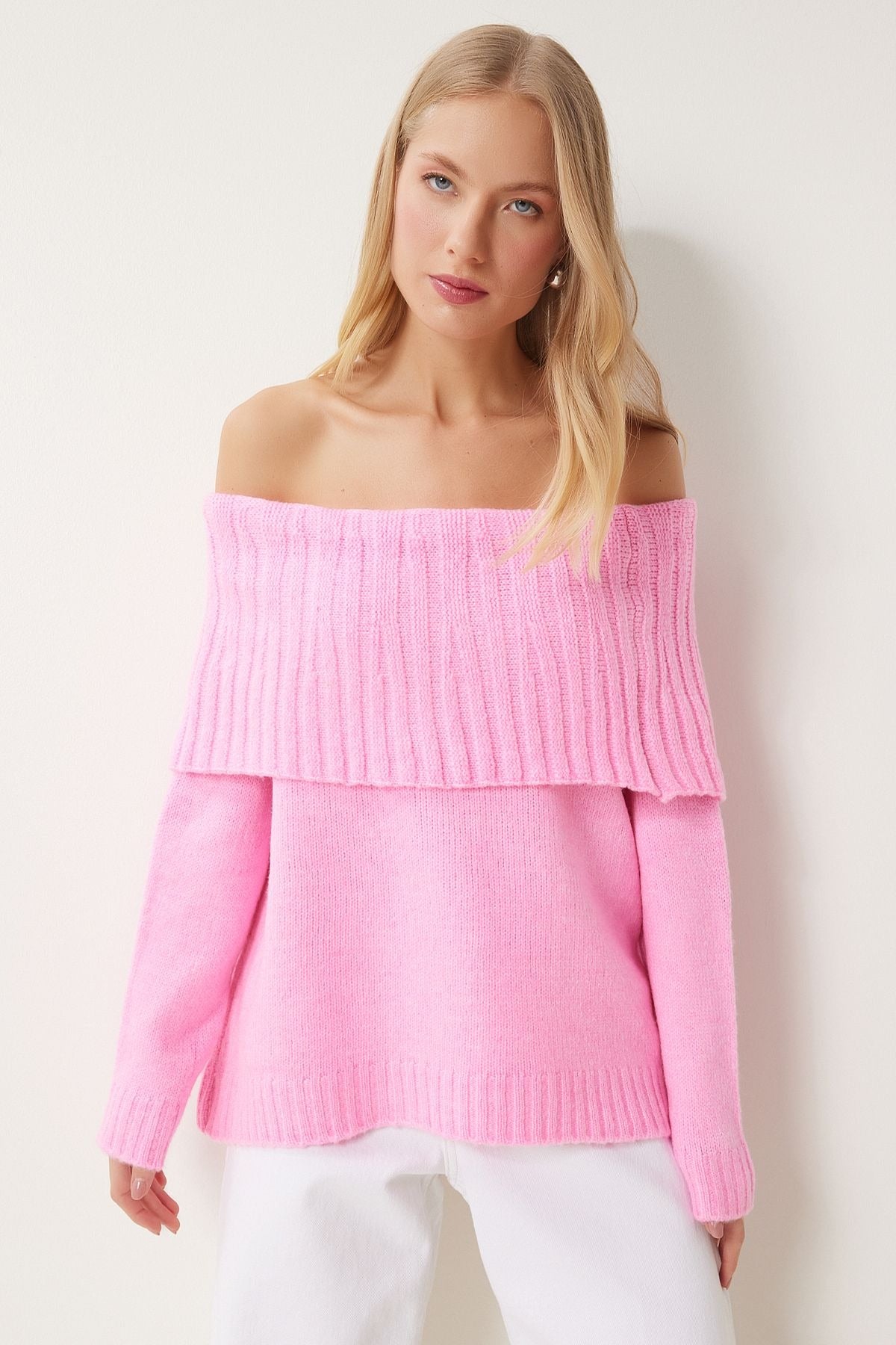 Women's Pink Madonna Collar Knitwear