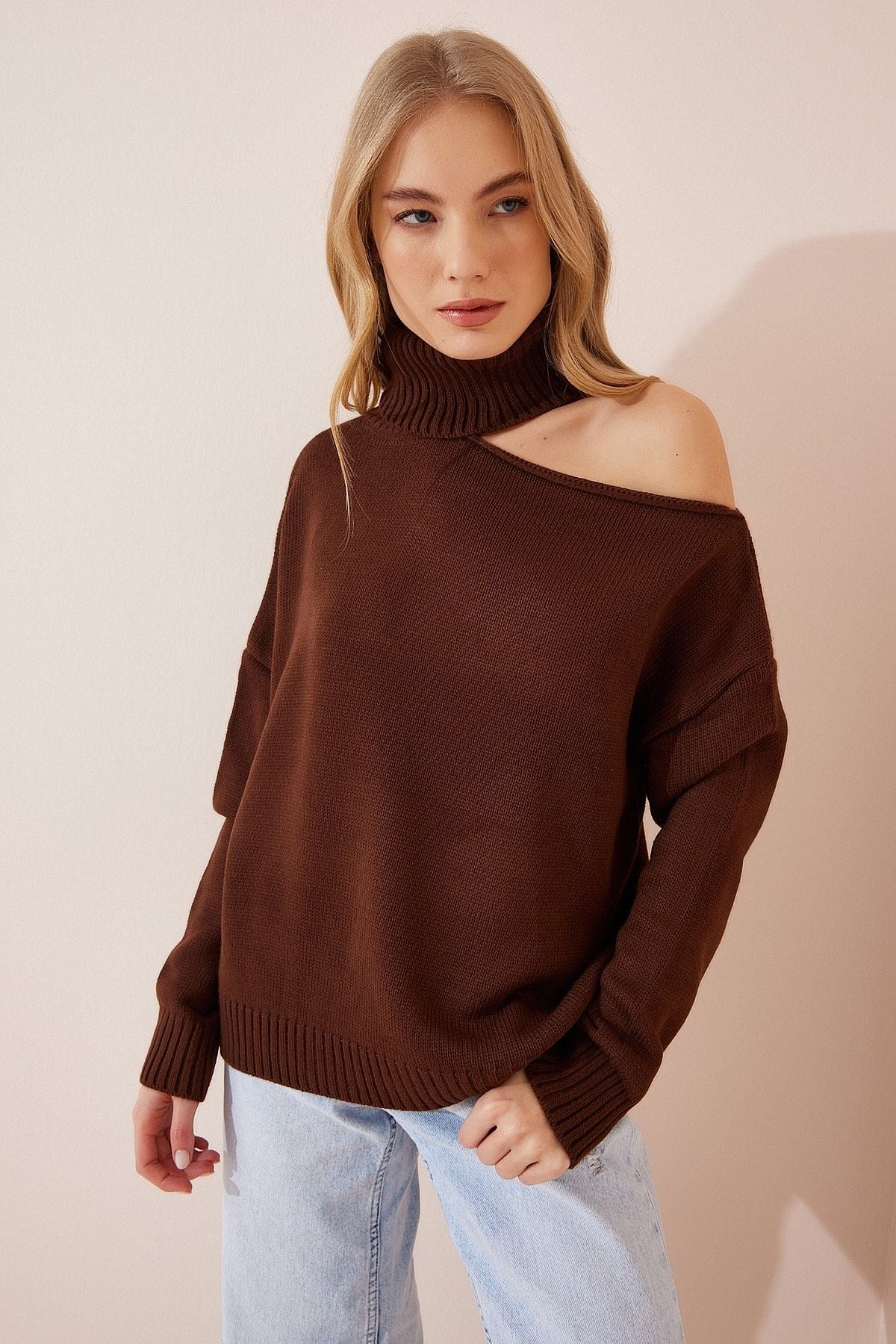 Women's Brown Cot Out Detailed Turtleneck Knitwear Sweater