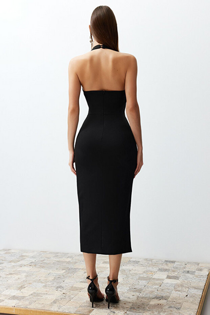Black Body-Fitting Woven Dress