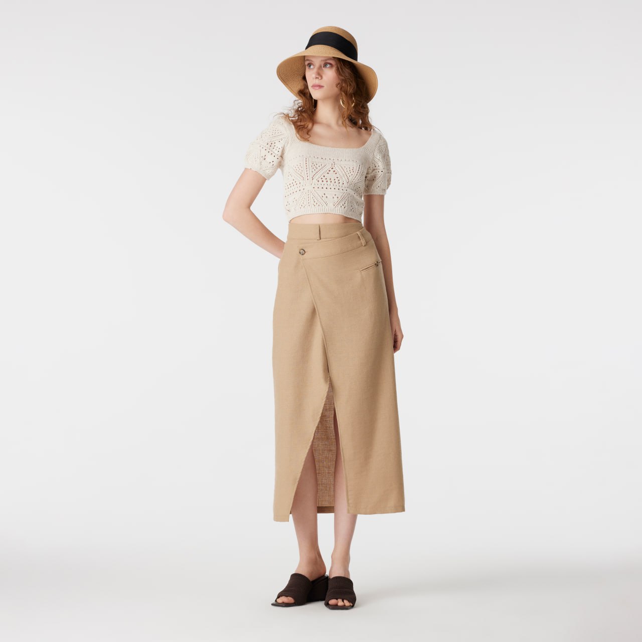 Off-White Knitted Cropped Top