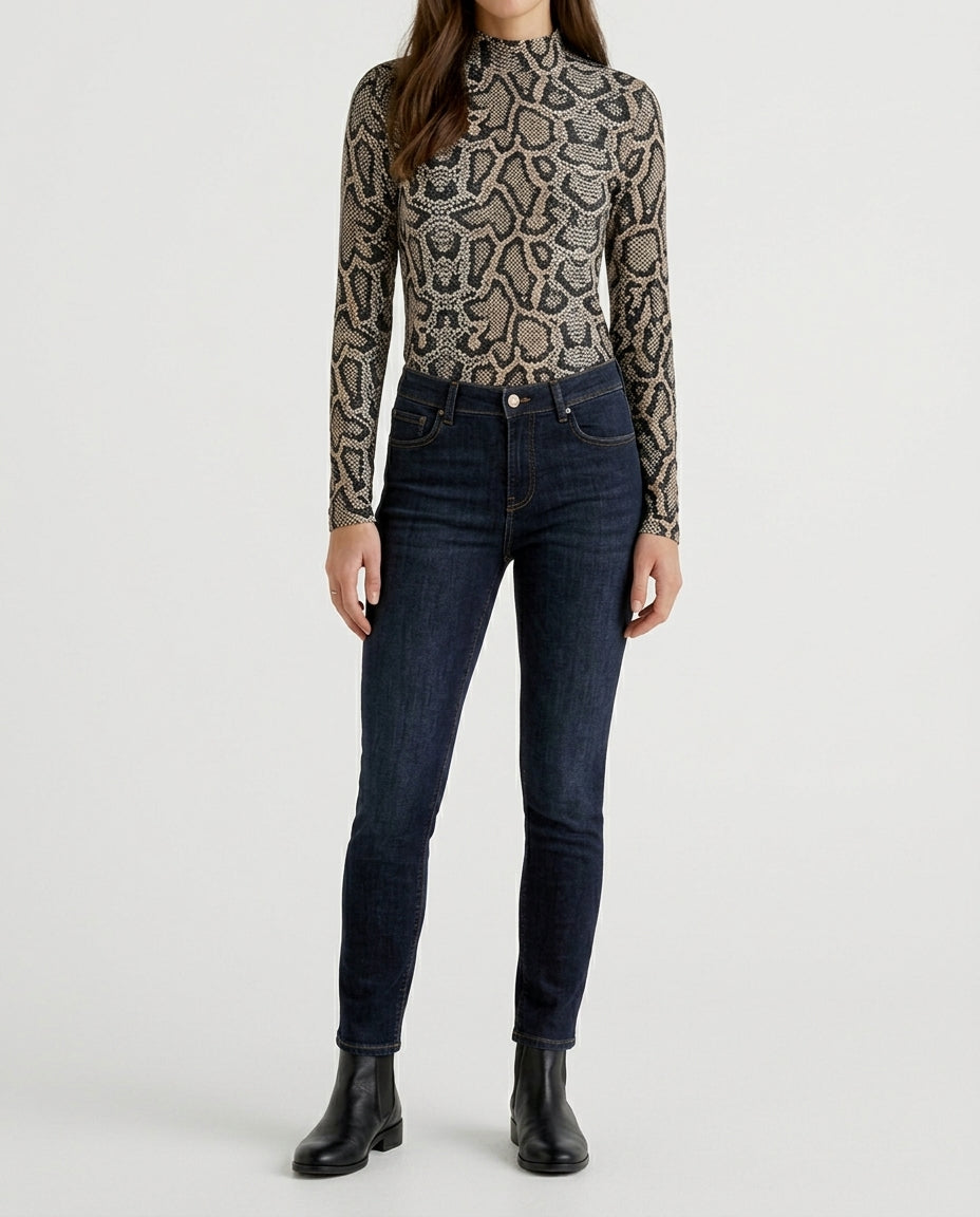 Women's patterned blouse