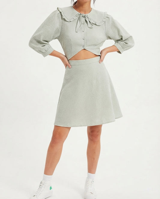 Dress with mint-colored details
