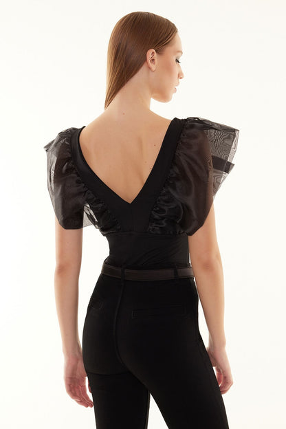 Black Woven Garnished Flexible Snap Fastener Knitted Body