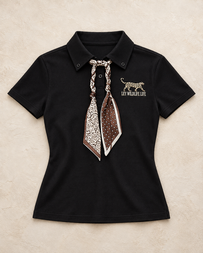 Black short-sleeved T-shirt