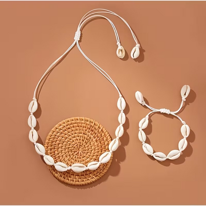 White Set of Shell Necklace & Bracelet